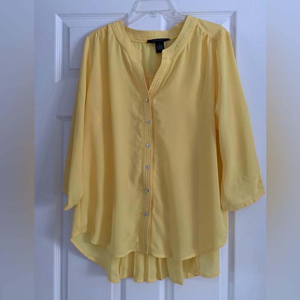 Investments Yellow Button Up Front Long Sleeve Blouse Pleated Design Size Large